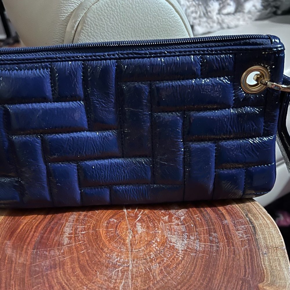 🤩HOST PICK 🌟 2/$30 Hobo International blue quilted leather wristlet